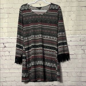 Patterned Long Sleeve Dress with Lace Trim